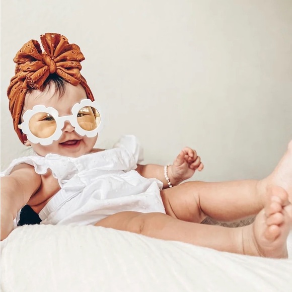 Bunny Knots Britta Eyelet Headwrap - Picture 6 of 8